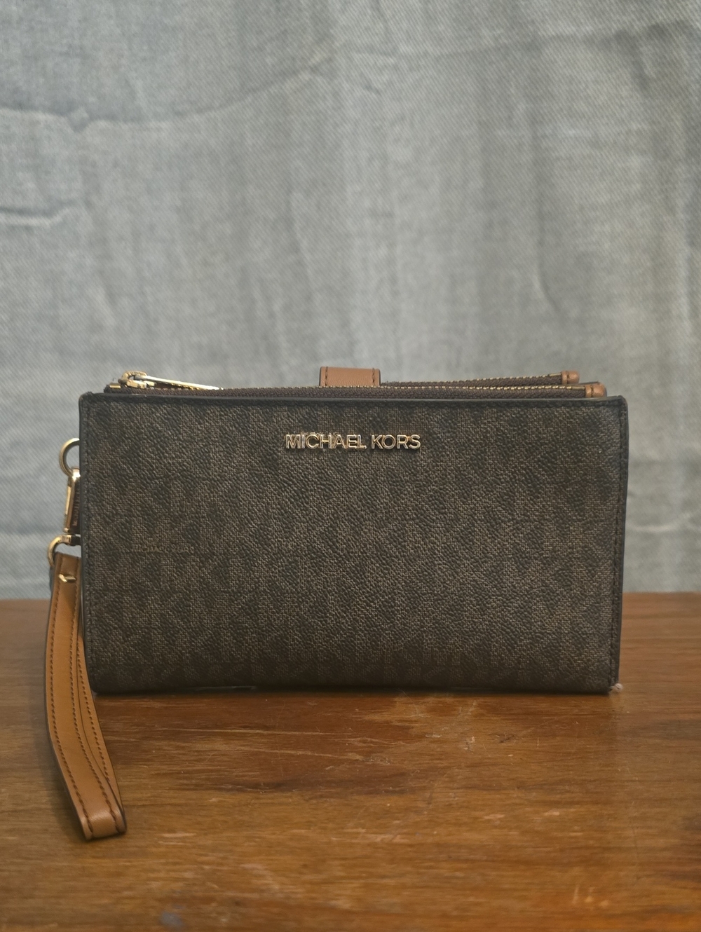 Michael Kors Jet Set Double Zip Wristlet Smartphone Wallet